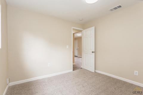 1307 Gorrill St, Bakersfield, CA 93307 photo 21