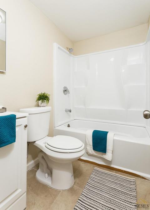 1307 Gorrill St, Bakersfield, CA 93307 photo 16