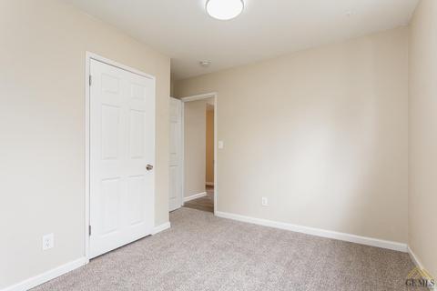 1307 Gorrill St, Bakersfield, CA 93307 photo 15