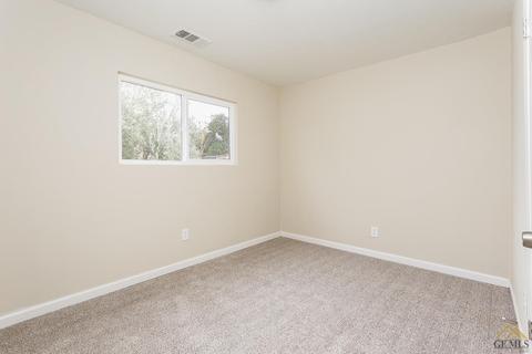 1307 Gorrill St, Bakersfield, CA 93307 photo 14