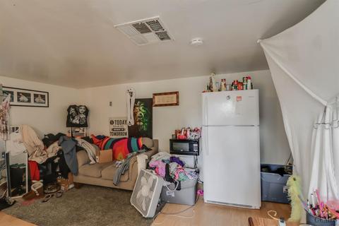 706 Monache Dr, Bakersfield, CA 93308 photo 15