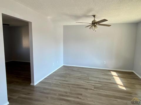 324 E Woodrow St, Taft, CA 93268 photo 4
