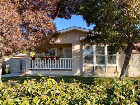 102 Tyler St, Taft, CA 93268 photo 1