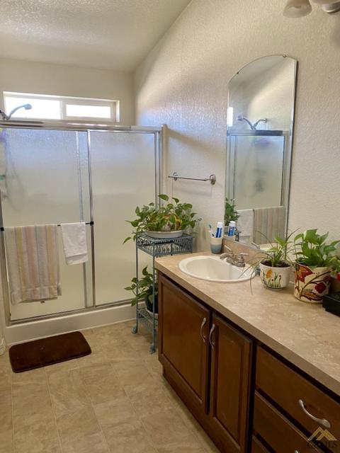 102 Tyler St, Taft, CA 93268 photo 33