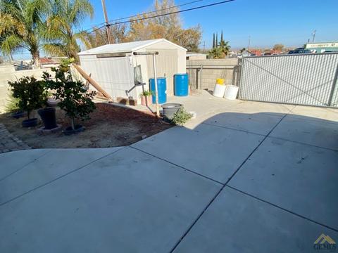 102 Tyler St, Taft, CA 93268 photo 15