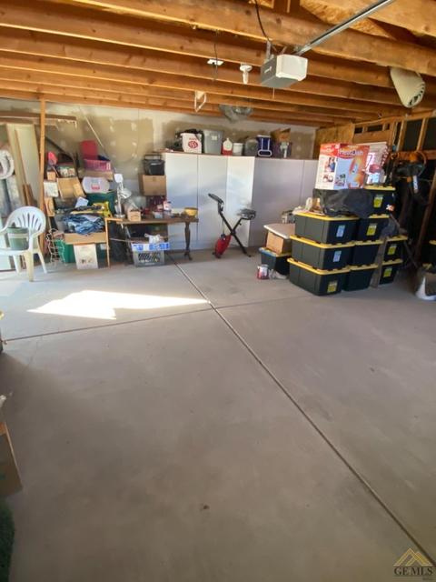 102 Tyler St, Taft, CA 93268 photo 18