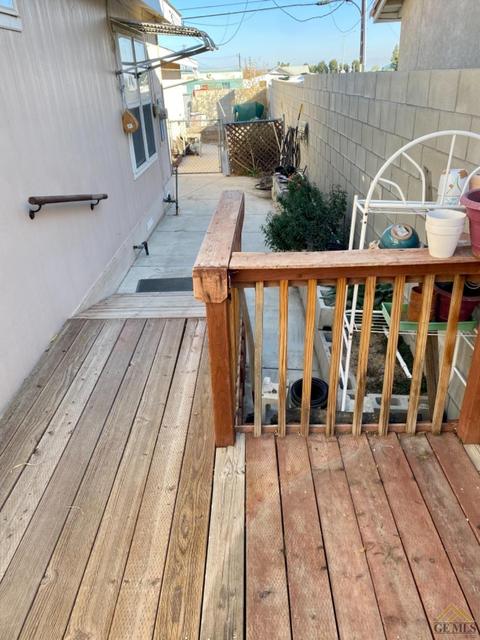 102 Tyler St, Taft, CA 93268 photo 20