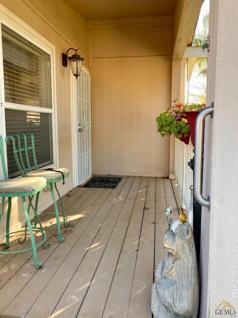 102 Tyler St, Taft, CA 93268 photo 8