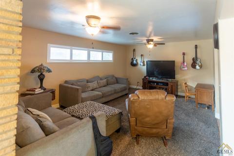 2425 9th St, Wasco, CA 93280 photo 5