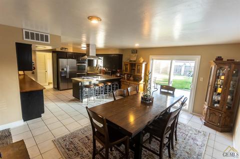 2425 9th St, Wasco, CA 93280 photo 6