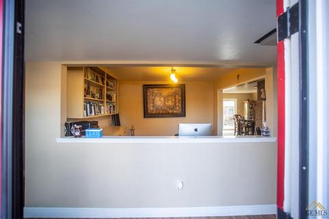 2425 9th St, Wasco, CA 93280 photo 2