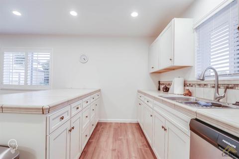11112 Cave Ave, Bakersfield, CA 93312 photo 17