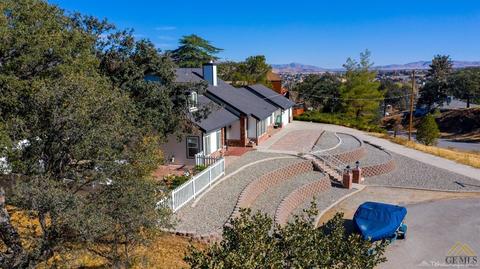 22400 Count Fleet Ct, Tehachapi, CA 93561 photo 3