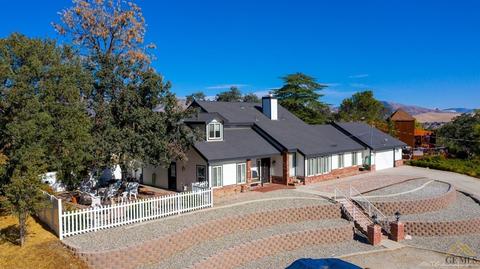 22400 Count Fleet Ct, Tehachapi, CA 93561 photo 2
