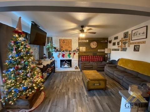 216 E Woodrow St, Taft, CA 93268 photo 4
