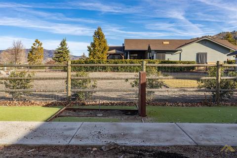 29921 Jamaica Dunes Dr, Tehachapi, CA 93561 photo 4