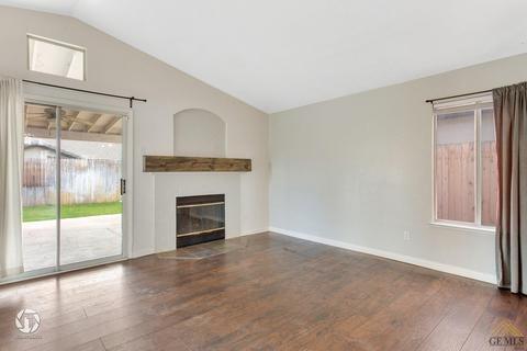 8409 Winlock St, Bakersfield, CA 93312 photo 7
