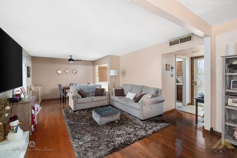 1401 Carson Ave, Bakersfield, CA 93304 photo 2