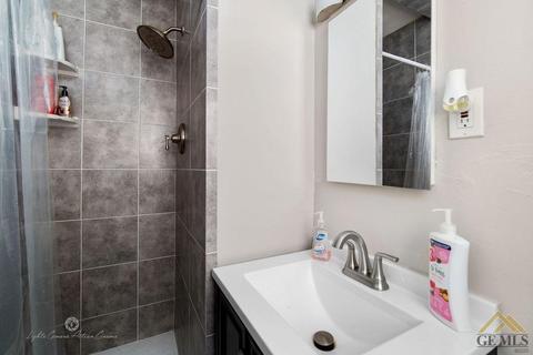 1401 Carson Ave, Bakersfield, CA 93304 photo 9