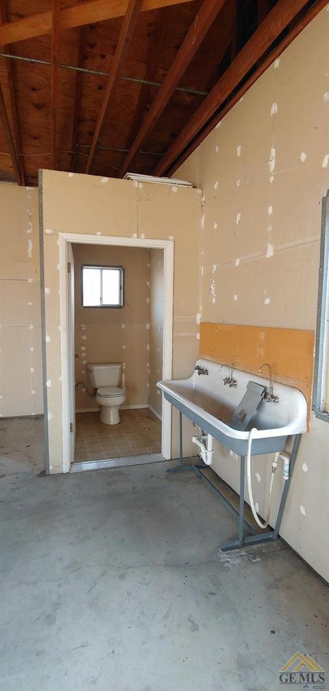 4300 Poach St, Bakersfield, CA 93313 photo 10