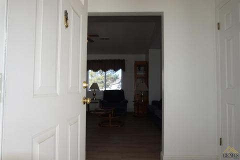 27851 Hialeah Dr, Tehachapi, CA 93561 photo 9