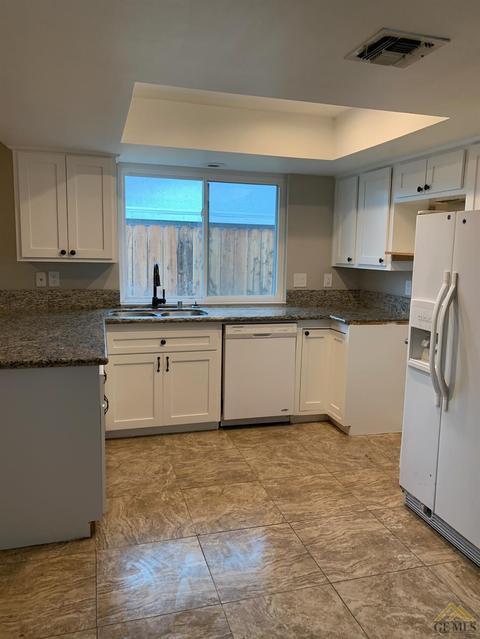 413 Sierra St, Taft, CA 93268 photo 8
