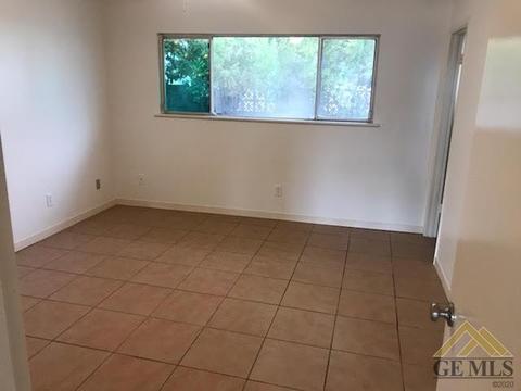 418 Stokes Ln, Taft, CA 93268 photo 9