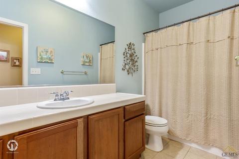 6812 Rangeview Dr, Bakersfield, CA 93312 photo 32