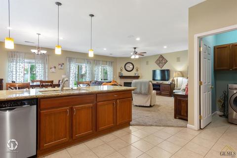 6812 Rangeview Dr, Bakersfield, CA 93312 photo 15