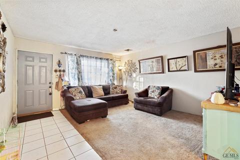 8904 Jeffry Ave, Lamont, CA 93241 photo 7