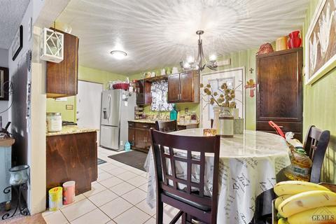 8904 Jeffry Ave, Lamont, CA 93241 photo 12