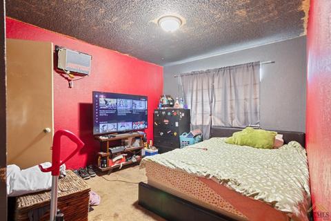8904 Jeffry Ave, Lamont, CA 93241 photo 8