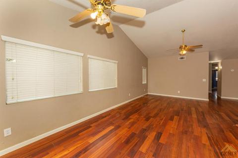 7425 Stone Breakers Ave, Bakersfield, CA 93313 photo 11