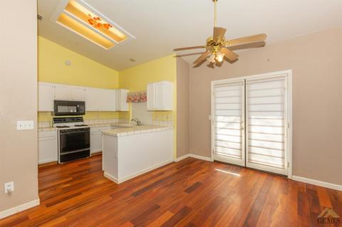 7425 Stone Breakers Ave, Bakersfield, CA 93313 photo 9