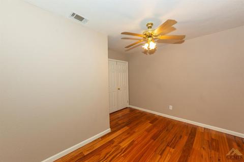 7425 Stone Breakers Ave, Bakersfield, CA 93313 photo 23