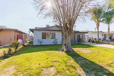1233 13th St, Wasco, CA 93280 photo 2