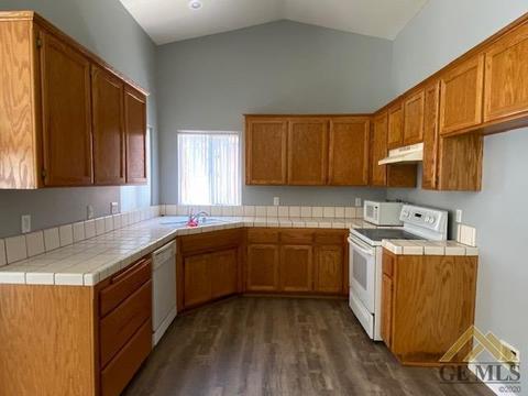 814 Mallory Ct, Taft, CA 93268 photo 9