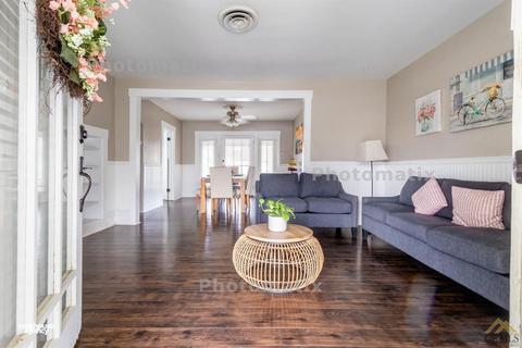 600 Lincoln St, Bakersfield, CA 93305 photo 3