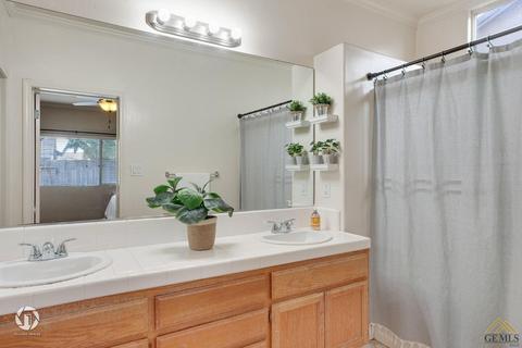 6911 Eagle Cap St, Bakersfield, CA 93313 photo 27
