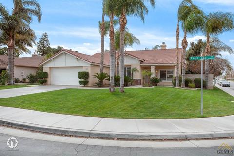 6911 Eagle Cap St, Bakersfield, CA 93313 photo 2