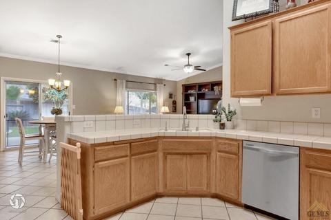 6911 Eagle Cap St, Bakersfield, CA 93313 photo 20