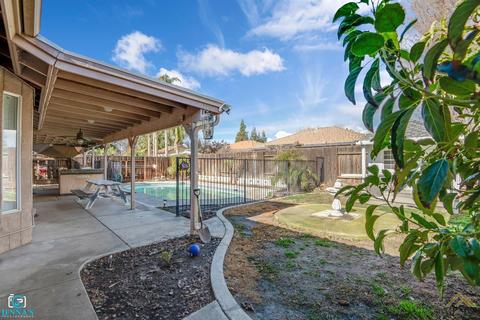9806 Commodore Dr, Bakersfield, CA 93312 photo 28