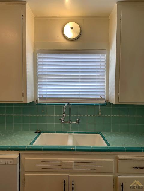 721 A St, Taft, CA 93268 photo 11
