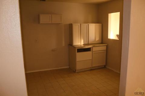 522 E 4th St, Bakersfield, CA 93307 photo 5