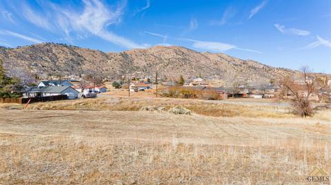 22433 Mccarthy Dr, Tehachapi, CA 93561 photo 1
