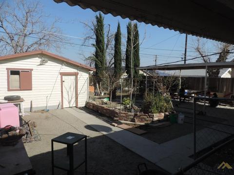 208 E St, Taft, CA 93268 photo 15
