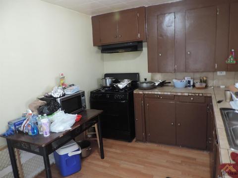 208 E St, Taft, CA 93268 photo 8