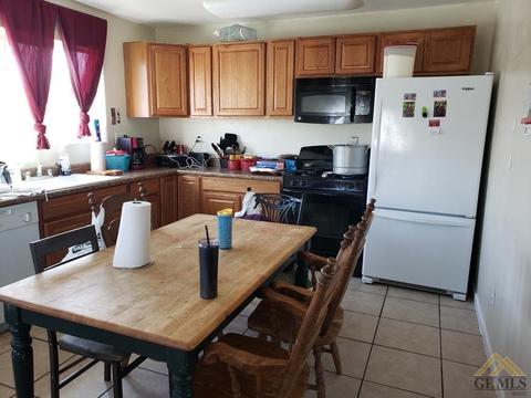 517 Harrison St, Taft, CA 93268 photo 3