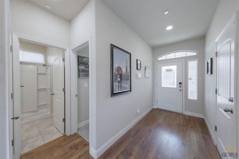 9509 Tonset St, Bakersfield, CA 93313 photo 6