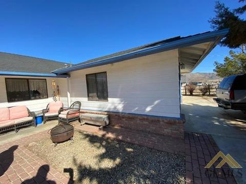 20121 Mesa Dr, Tehachapi, CA 93561 photo 3